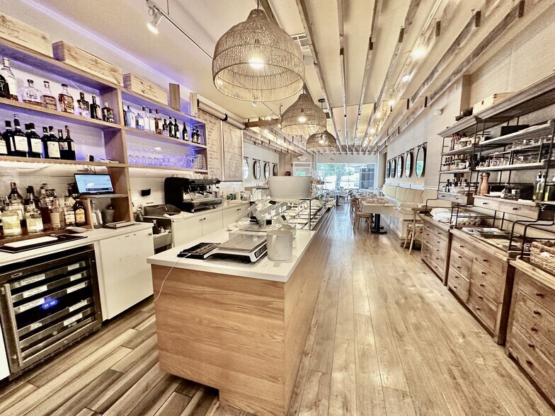 More Photos Of 135-141 Post Rd E, Westport Freestanding For Lease