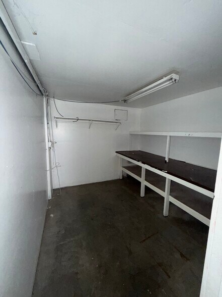 More Photos Of 8806-8810 Renton Ave, Seattle Flex For Lease