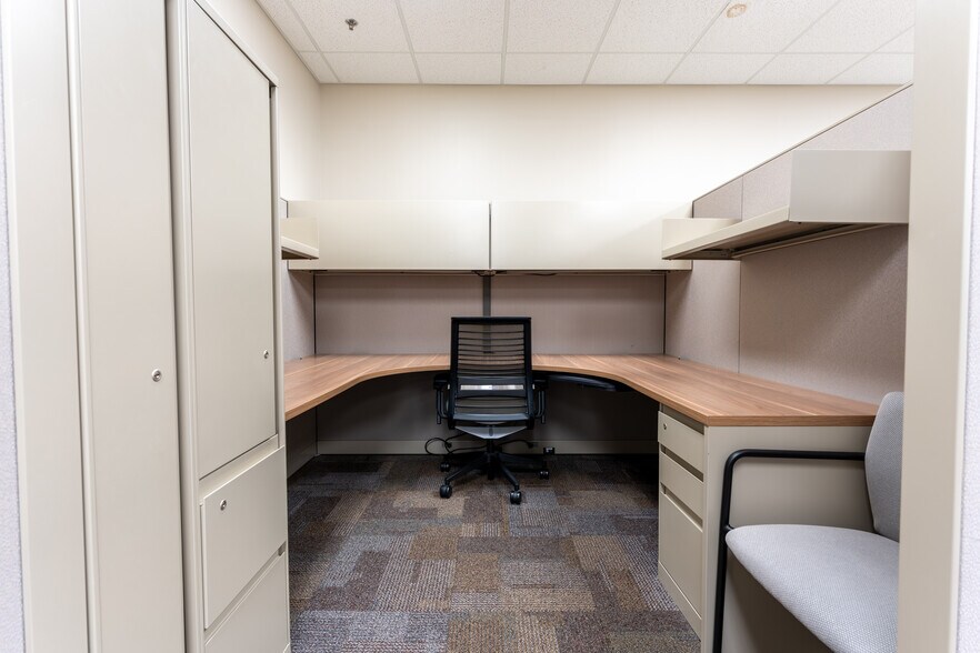 More Photos Of 1505 The Boardwalk, Huntsville Office For Sale