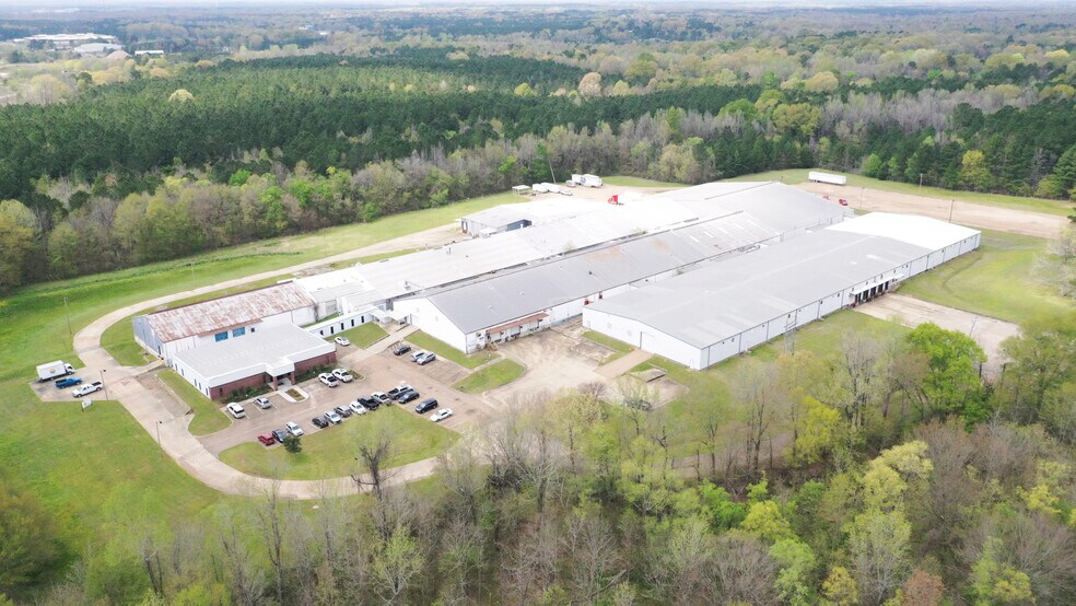 More Photos Of 1021 Clinton Industrial Park Rd, Clinton Warehouse For Lease