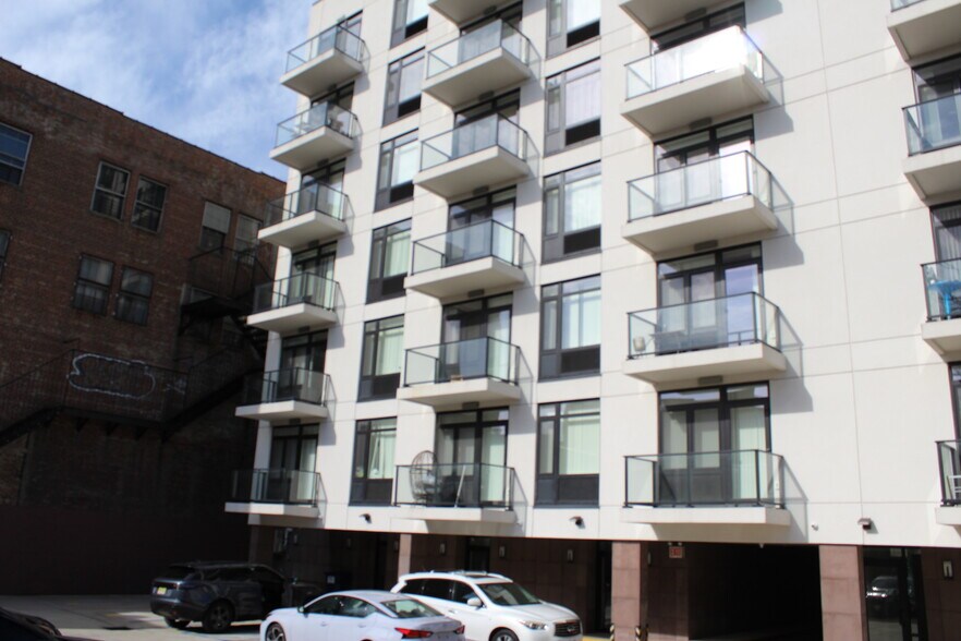 More Photos Of 10312 Northern Blvd, Flushing Apartments For Sale