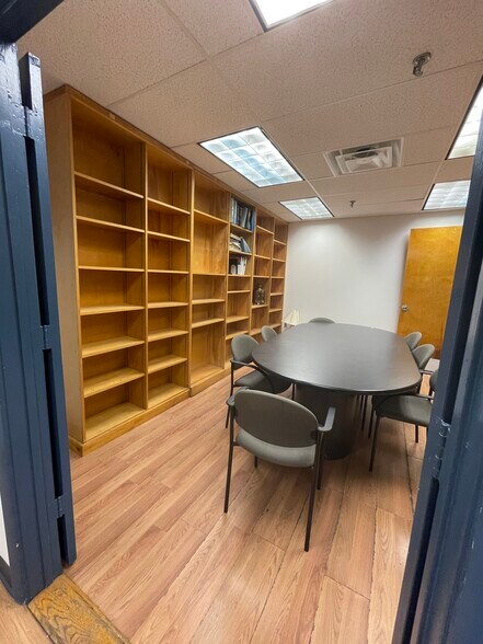 More Photos Of 91 Lake Ave, Tuckahoe Flex For Lease