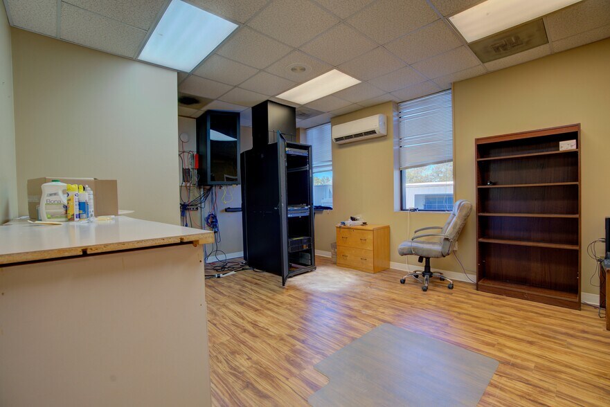 More Photos Of 315 W 10th St, Rome Medical For Sale