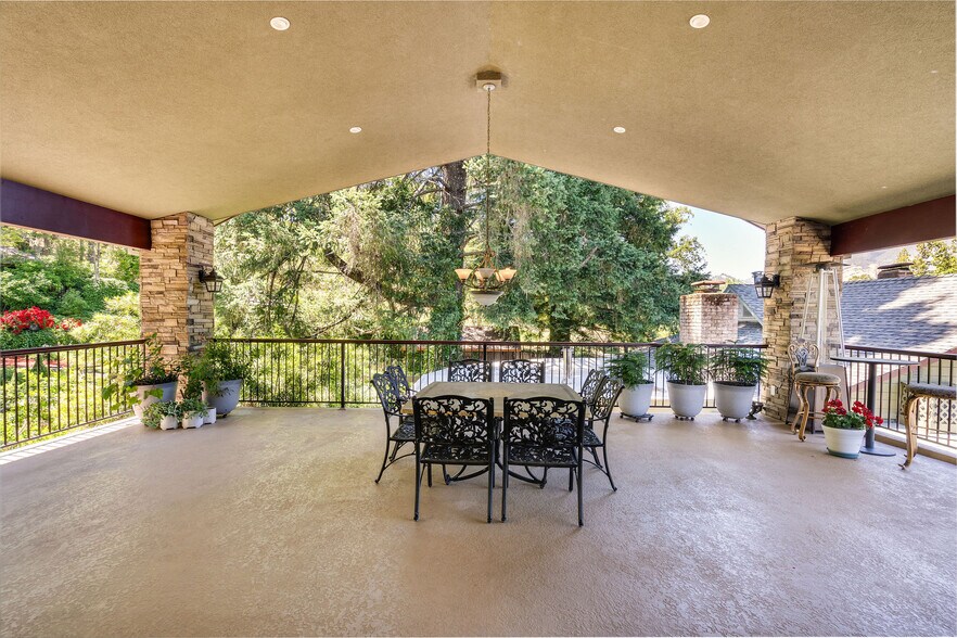 More Photos Of 3037 Foothill Blvd, Calistoga Hospitality For Sale