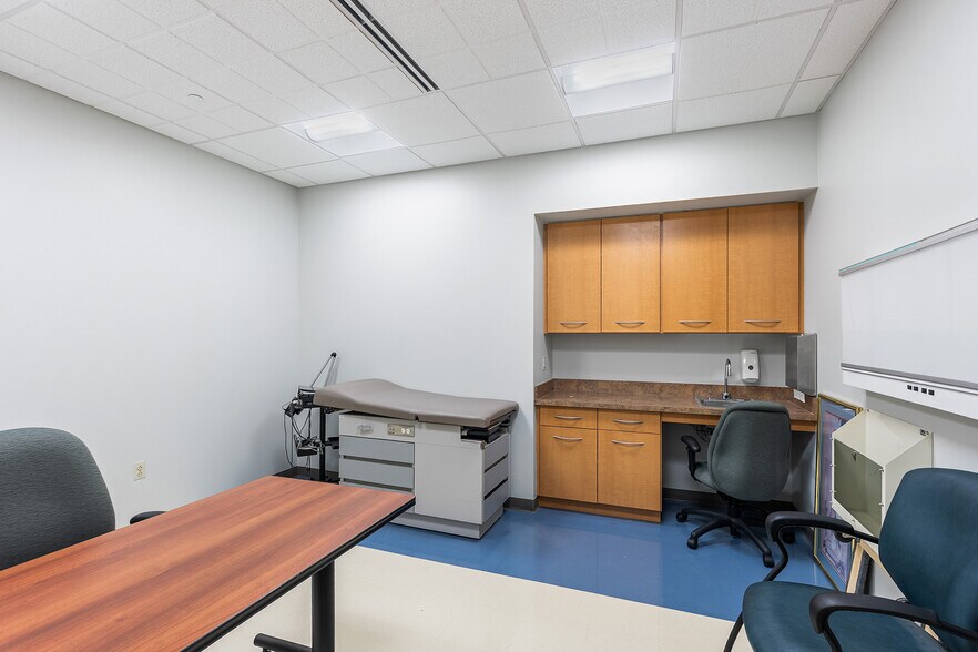 More Photos Of 670 Woodbourne Rd, Langhorne Medical For Sale