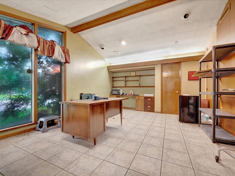 More Photos Of 900 Ellis Ave, Lufkin General Retail For Sale