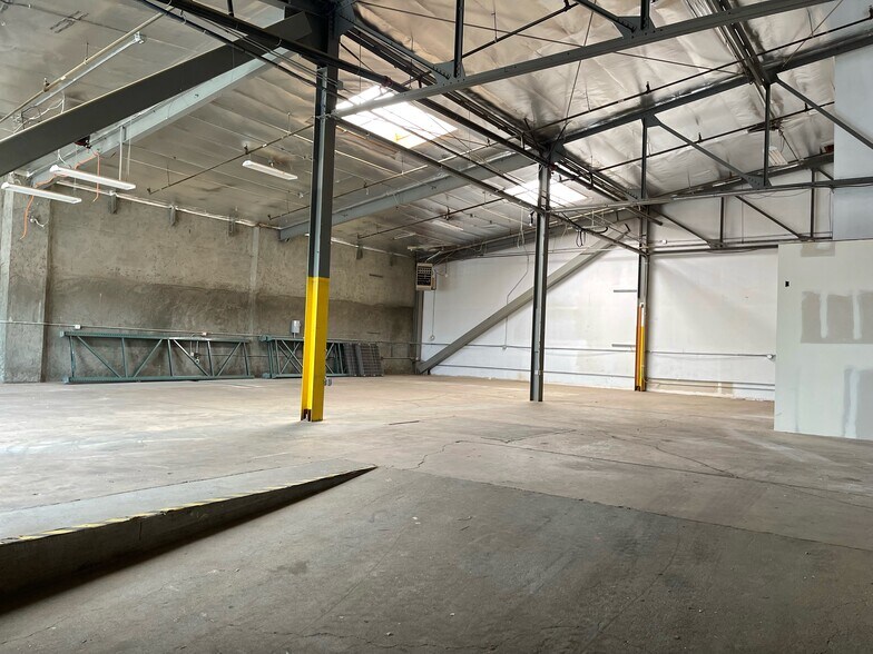 More Photos Of 1850 Campbell St, Oakland Light Distribution For Lease