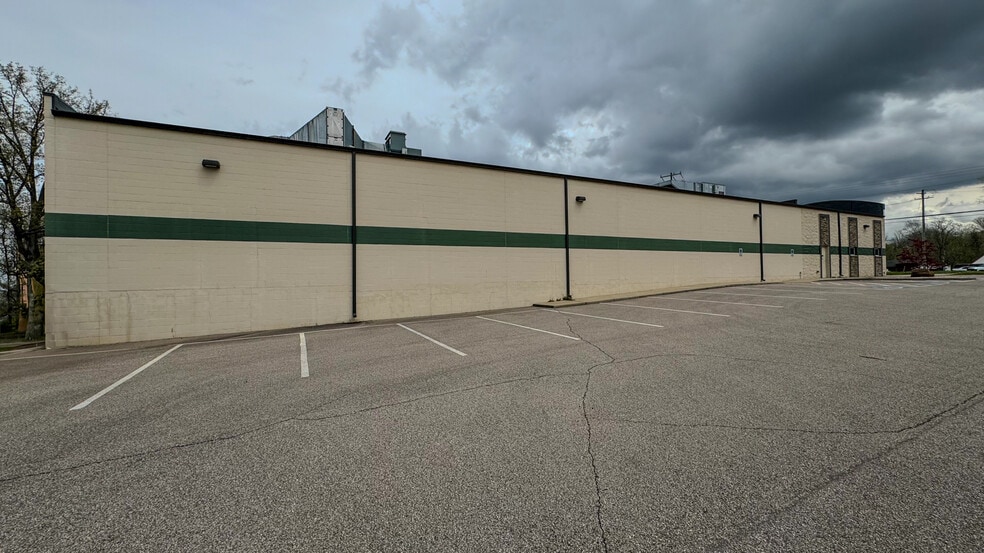 More Photos Of 1616 State Route 28, Loveland Freestanding For Sale