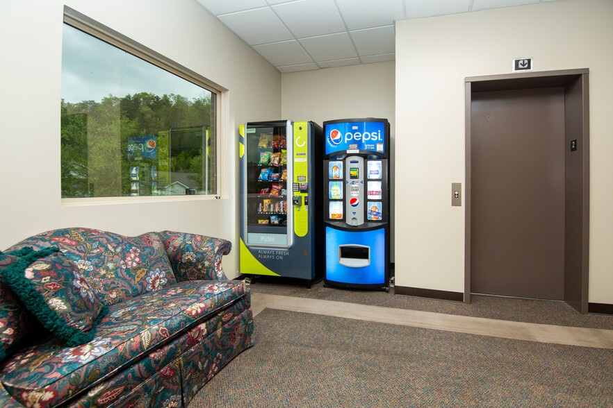 More Photos Of 4003 Out Look Dr, Hurricane Office For Sale