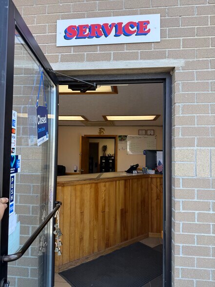 More Photos Of 4881 Pittsburgh Rd, Harrisville Light Distribution For Sale