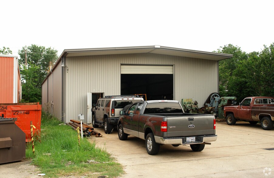 Primary Photo Of 1007 Indiana Ave, South Houston Warehouse For Lease