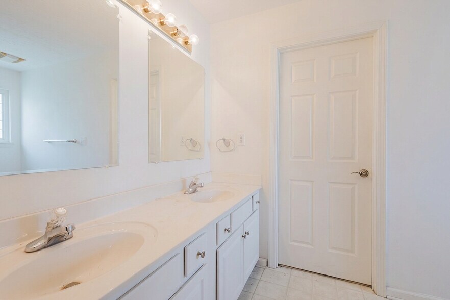 More Photos Of , Lexington Specialty For Sale