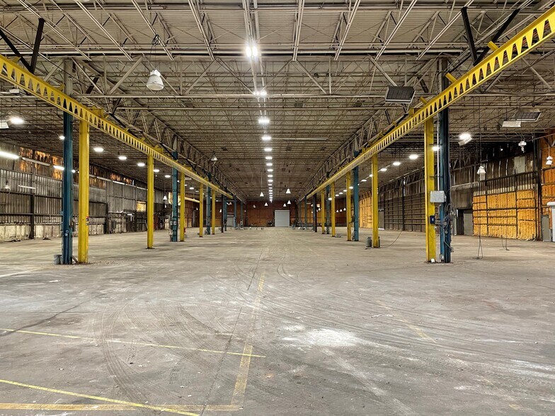 More Photos Of 2101 Randall Rd, Lithonia Warehouse For Lease