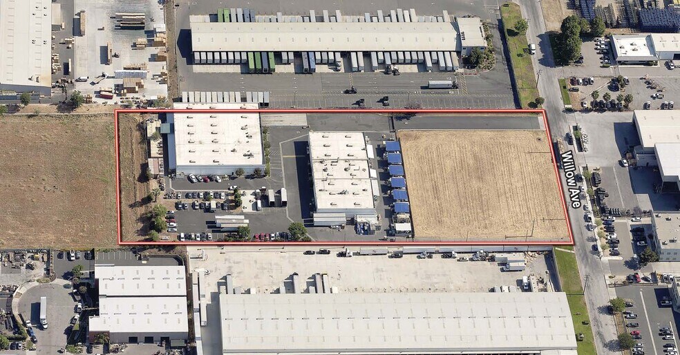 Primary Photo Of 2720 S Willow Ave, Bloomington Warehouse For Lease