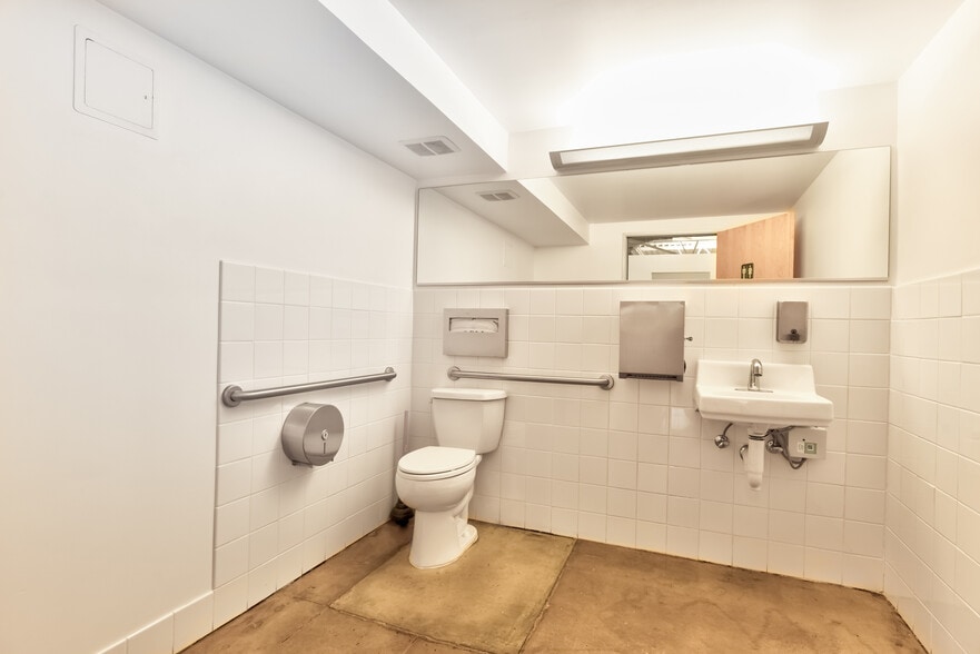 More Photos Of 2800 S Rural Rd, Tempe Loft Creative Space For Lease