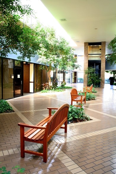 More Photos Of 4646 Corona Dr, Corpus Christi Office For Lease