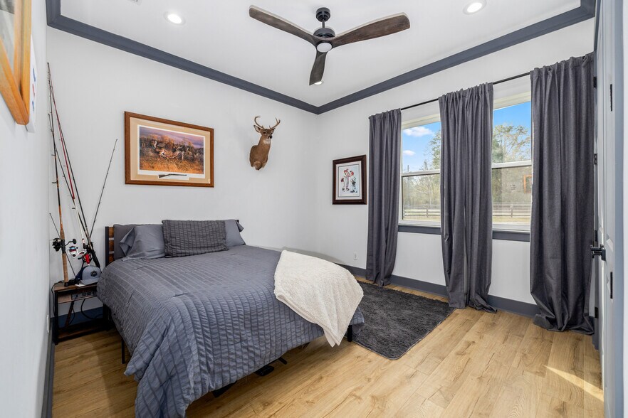 More Photos Of 6012 Long Branch Rd, Jacksonville Horse Stables For Sale