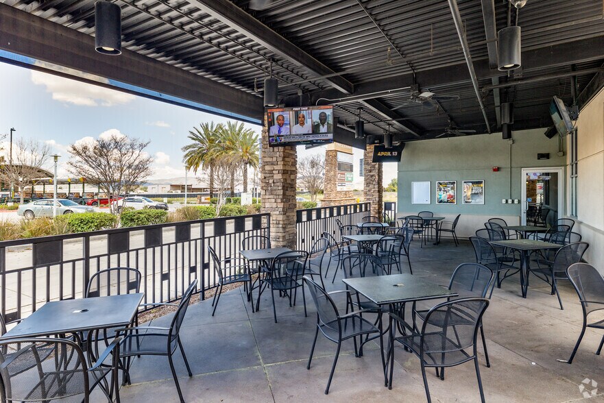 More Photos Of 1231 S Sanderson Ave, Hemet Unknown For Lease