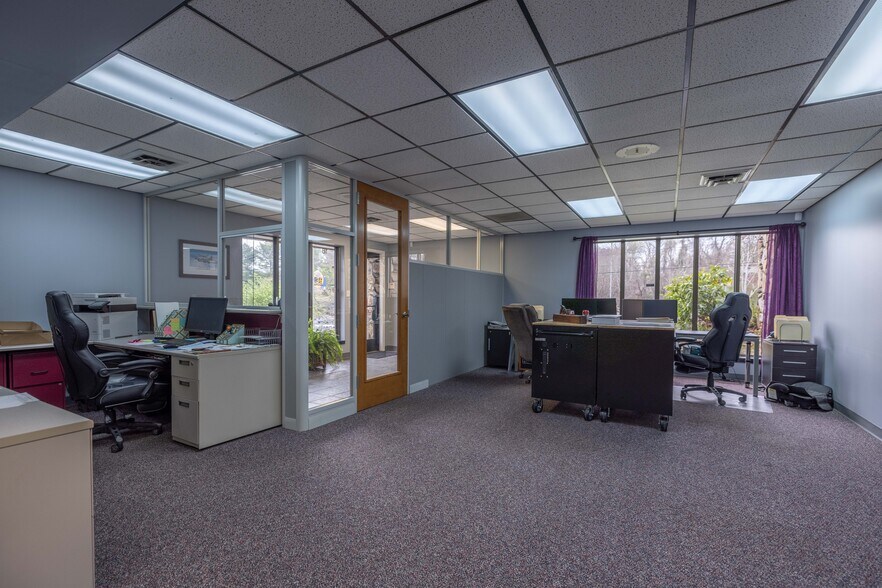 More Photos Of 1 Hansel Ave, Asheville Office For Sale