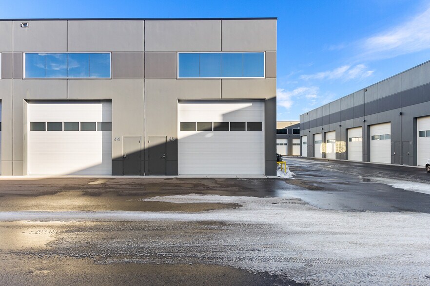 More Photos Of 1750 120 Av NE, Calgary Warehouse For Sale