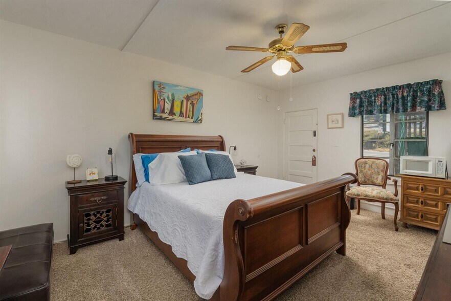 More Photos Of 306 W Saint Charles St, San Andreas Hotel For Sale
