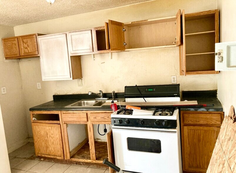 More Photos Of 5833-5845 W Division St, Chicago Apartments For Sale