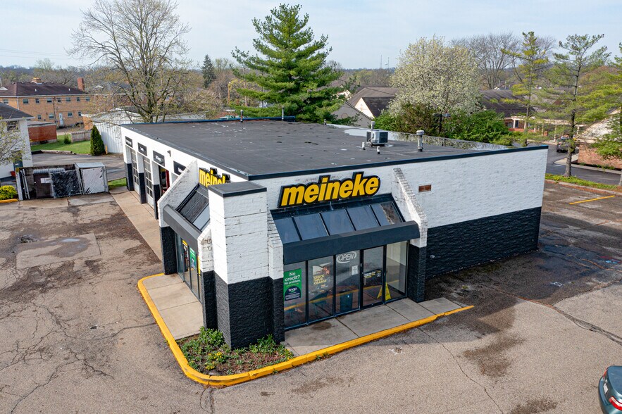 More Photos Of 1315 Main St, Hamilton Freestanding For Sale