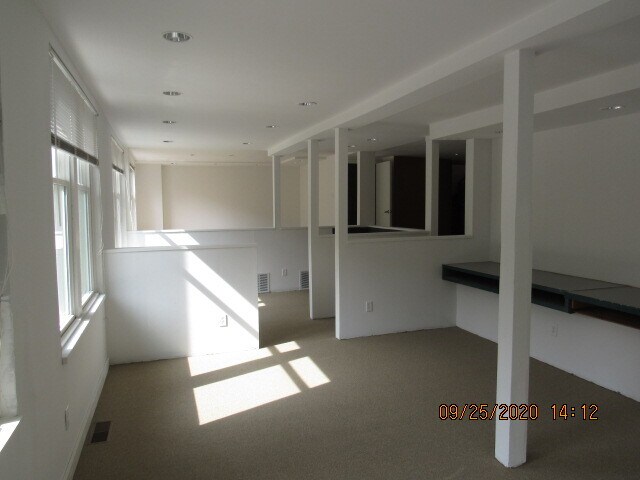 More Photos Of 124 Main St, Deep River Freestanding For Lease