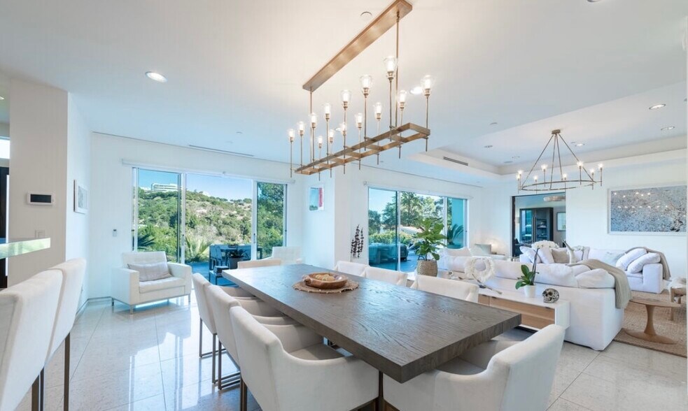 More Photos Of 12148 Travis St, Los Angeles Healthcare For Lease