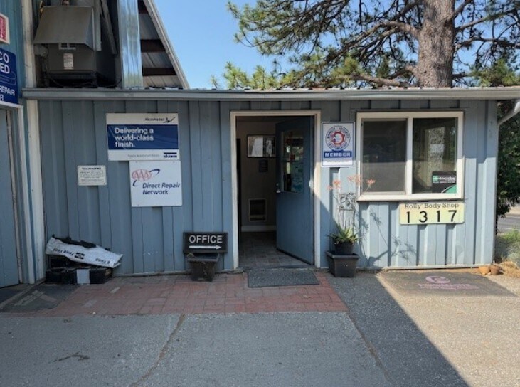 More Photos Of 1317 Sutton Way, Grass Valley Auto Repair For Sale