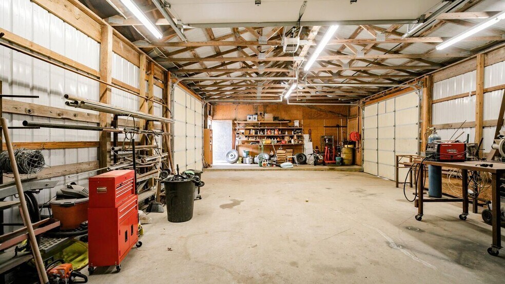 More Photos Of 352 MO-245, Dadeville Horse Stables For Sale