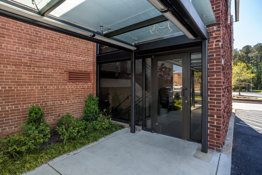 More Photos Of 3541-3543 W Braddock Rd, Alexandria Medical For Lease