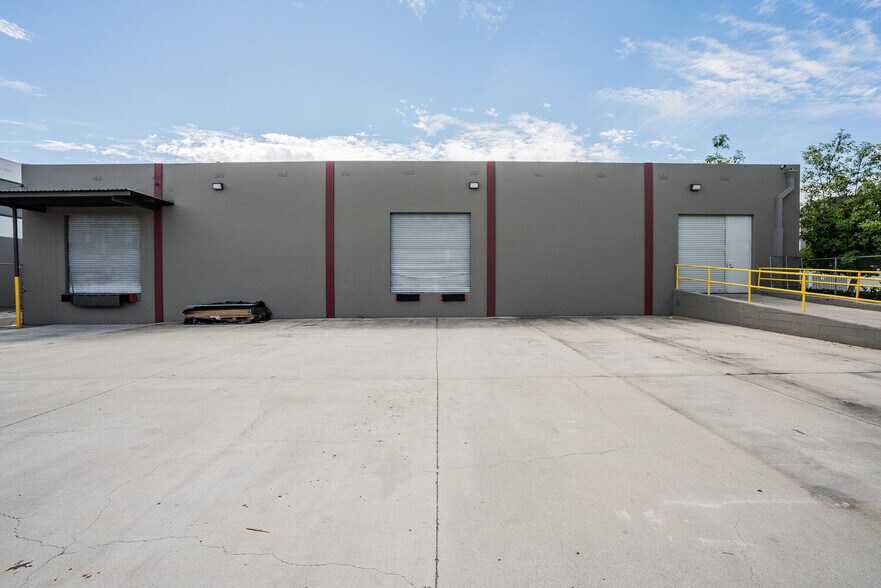 More Photos Of 17711 E Railroad St, City of Industry Warehouse For Lease
