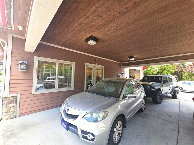 More Photos Of 1216 Asheville Hwy, Hendersonville Auto Dealership For Lease