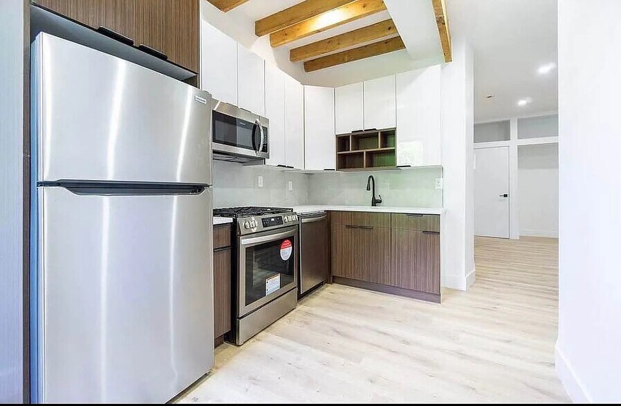 More Photos Of 180 Fifth Ave, Brooklyn Apartments For Sale
