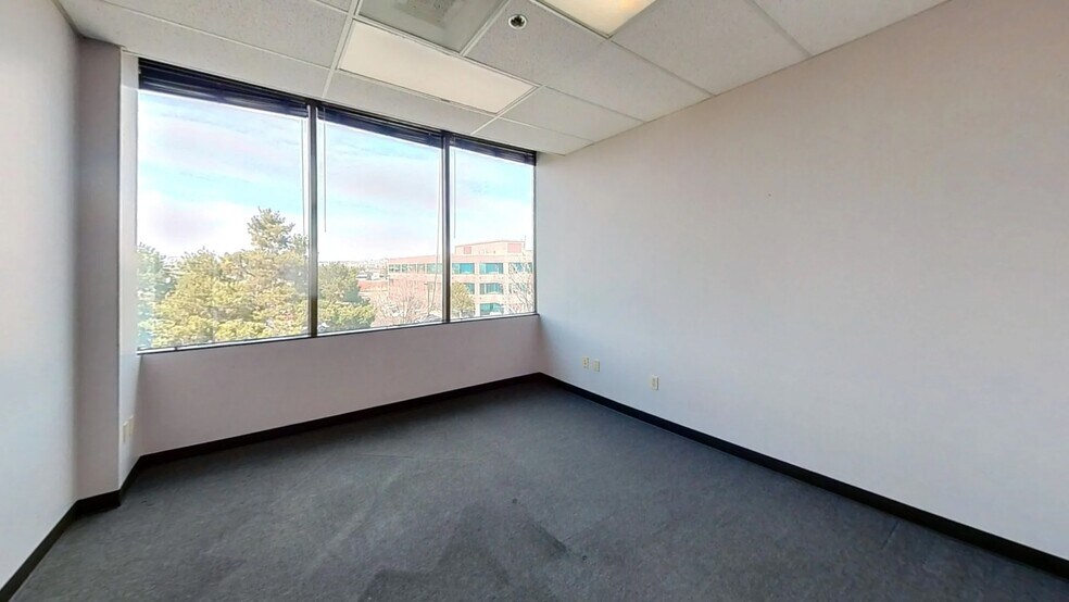 More Photos Of 5011 Meadowood Mall Cir, Reno Office For Lease