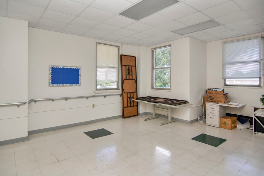 More Photos Of 600 N Main St, Mount Vernon Congregate Senior Housing For Sale