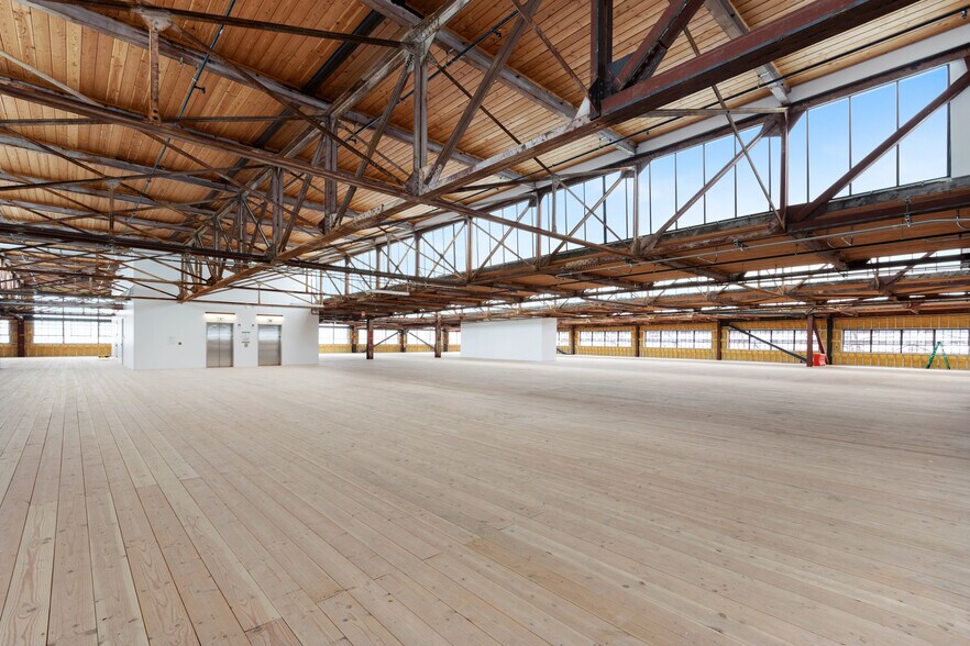 More Photos Of Pier 70, San Francisco Office For Lease
