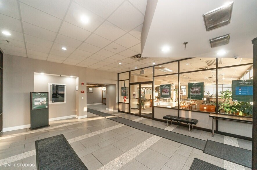 More Photos Of 950 Milwaukee Ave, Glenview Office For Sale