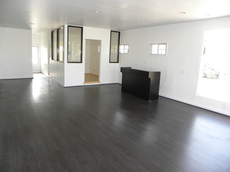 More Photos Of 24401-24409 Hawthorne Blvd, Torrance Freestanding For Lease