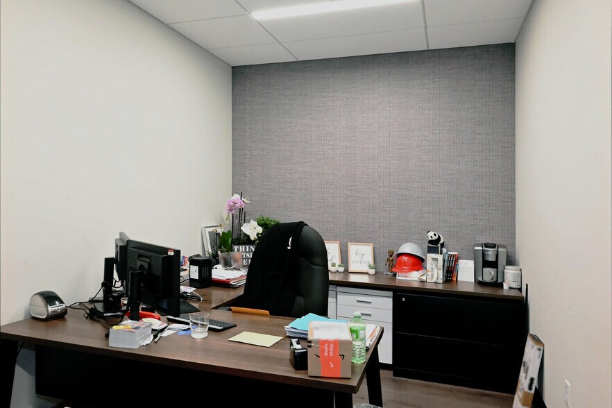 More Photos Of 6783 Wellington Road 34, Cambridge Specialty For Lease