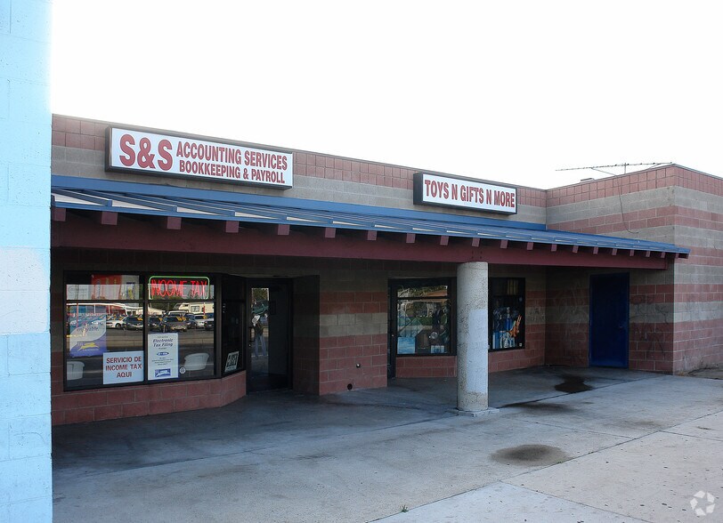 More Photos Of 501-515 N Harbor Blvd, Santa Ana General Retail For Lease