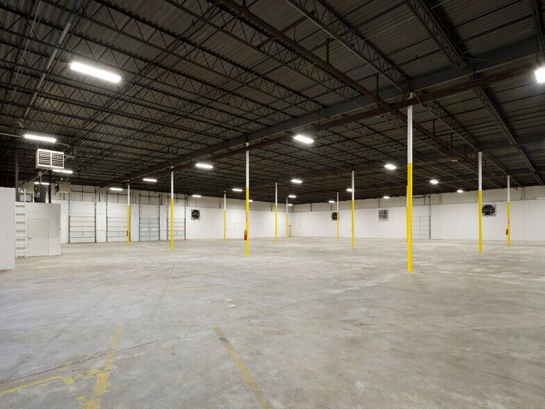 More Photos Of 3645 Oakcliff Rd, Doraville Warehouse For Lease