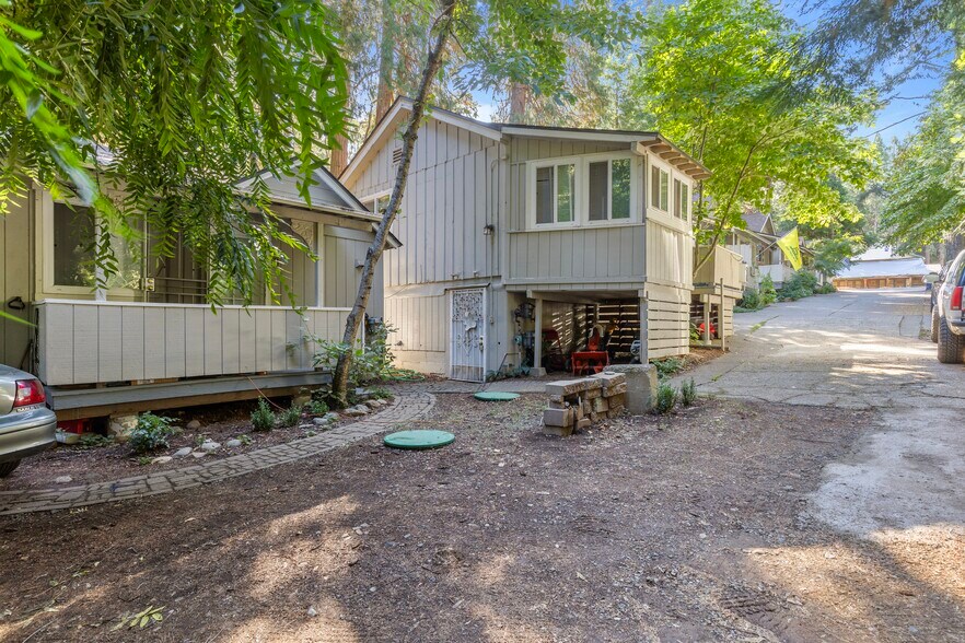 More Photos Of 6043 Pony Express Trl, Pollock Pines Apartments For Sale