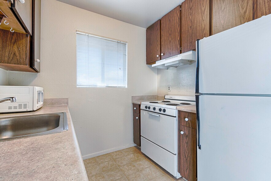 More Photos Of 1155 Evans Dr, Santa Rosa Apartments For Sale