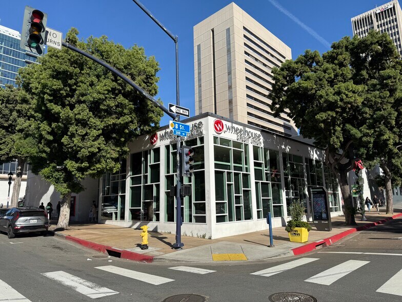 More Photos Of 300-320 B St, San Diego Storefront For Lease