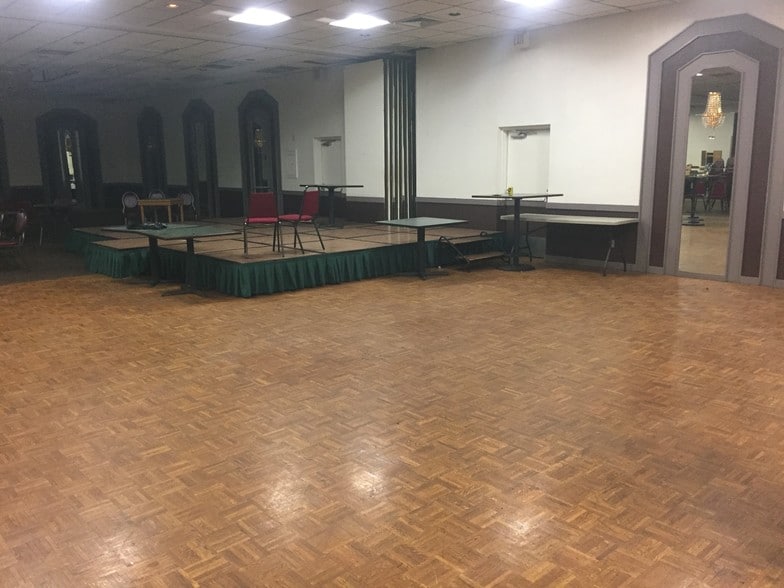 More Photos Of 2315 N Broadway, Minot Hospitality For Sale