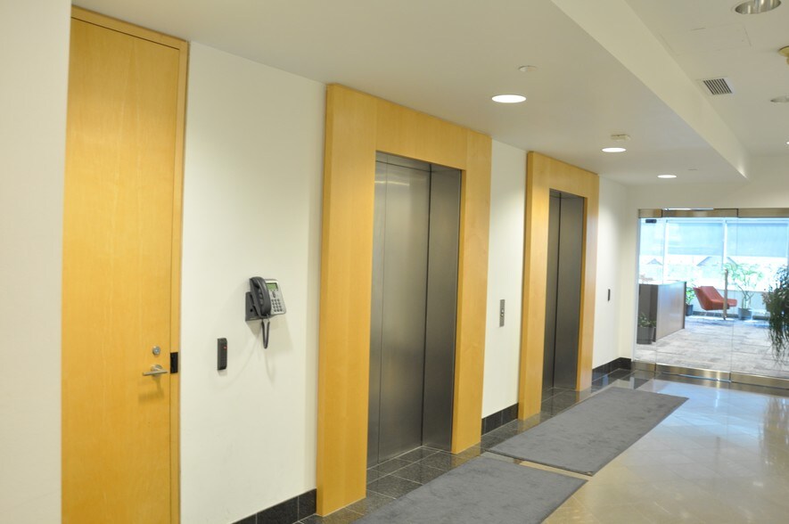 More Photos Of 245 Ouellette Ave, Windsor Office For Lease