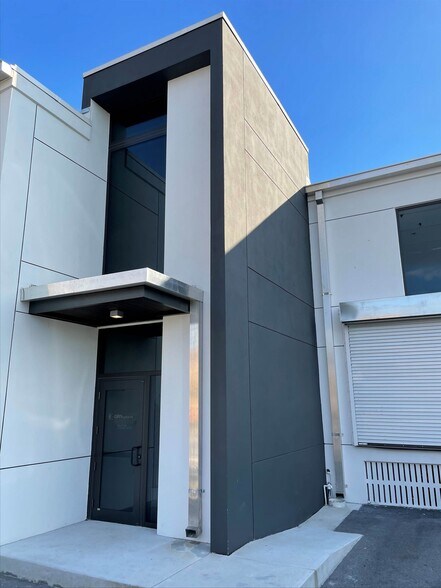 More Photos Of 5575 NW 36th St, Miami Loft Creative Space For Lease