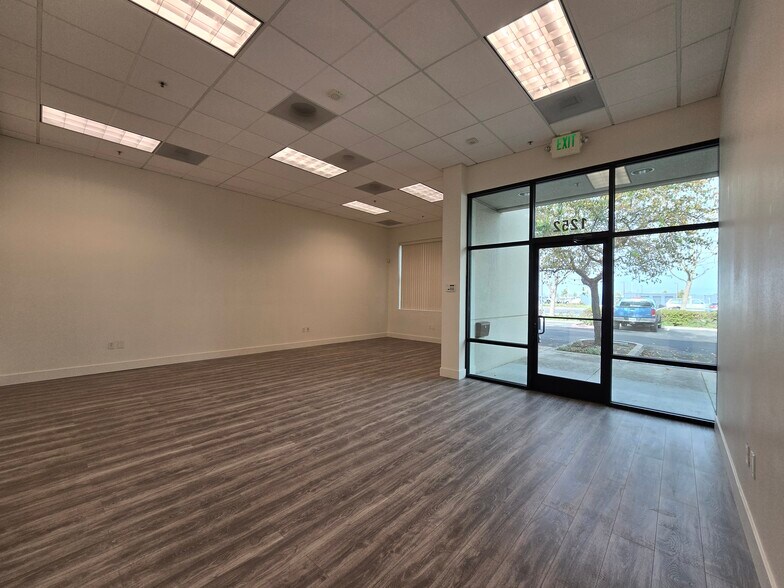 More Photos Of 1234-1294 W Winton Ave, Hayward Warehouse For Sale